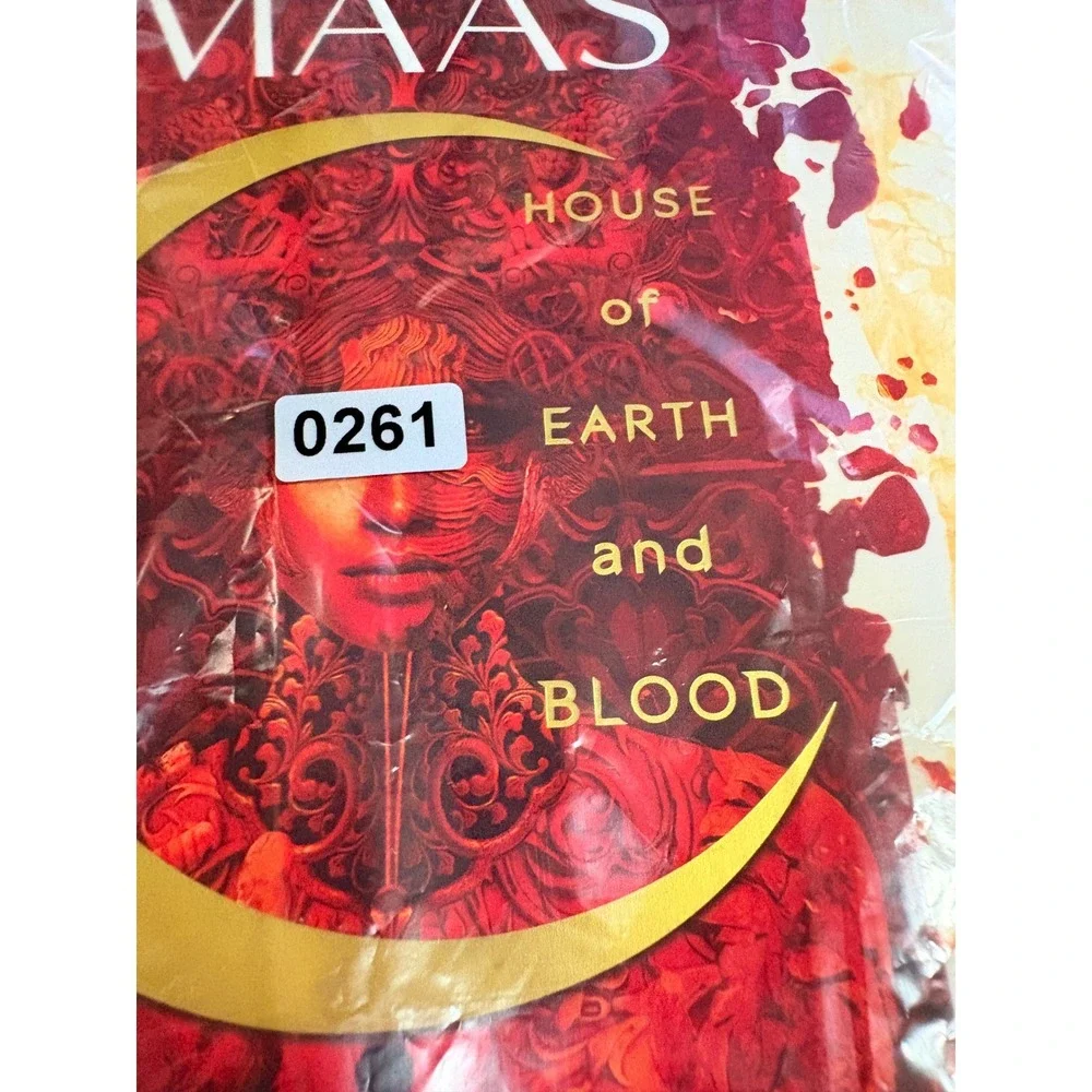 House of Earth and Blood Crescent City Sarah J Maas‎ Hardcover Book